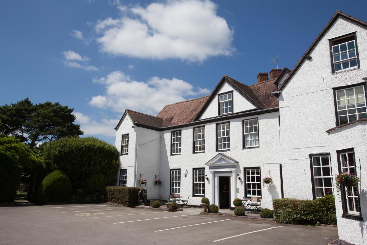 Evesham Hotel Exterior photo